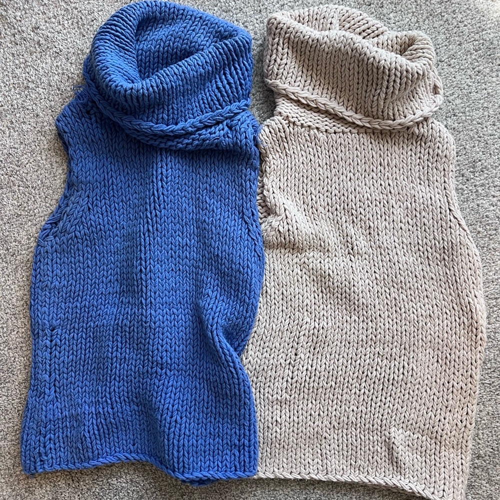 2 vintage DKNY Dual-Tone sleeveless cowl neck Sweaters - Blue and Cream